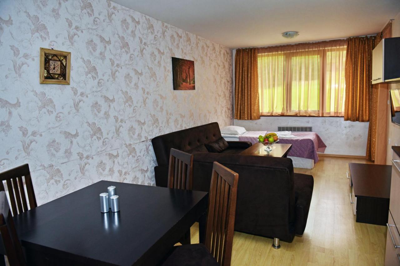 Aparthotel Forest Nook 潘波洛沃 外观 照片