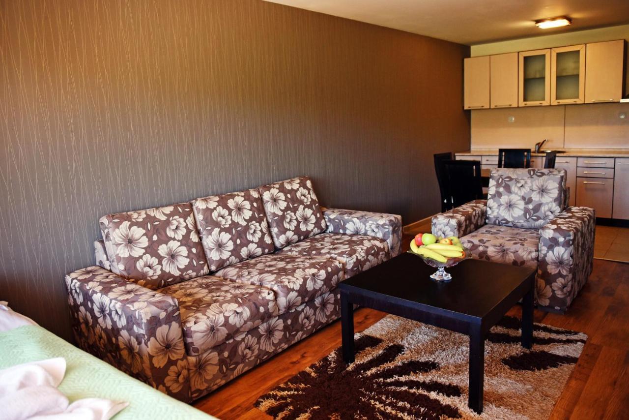 Aparthotel Forest Nook 潘波洛沃 外观 照片