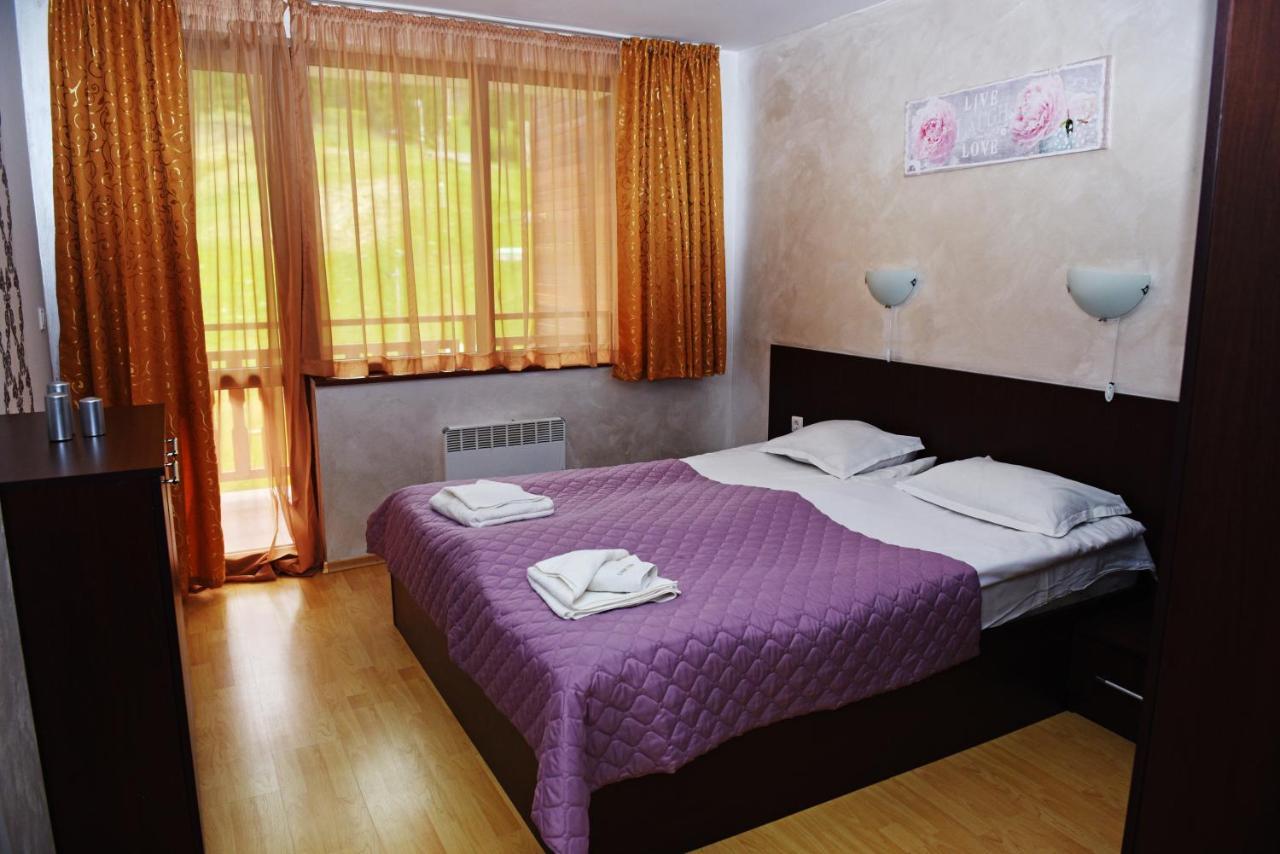 Aparthotel Forest Nook 潘波洛沃 外观 照片